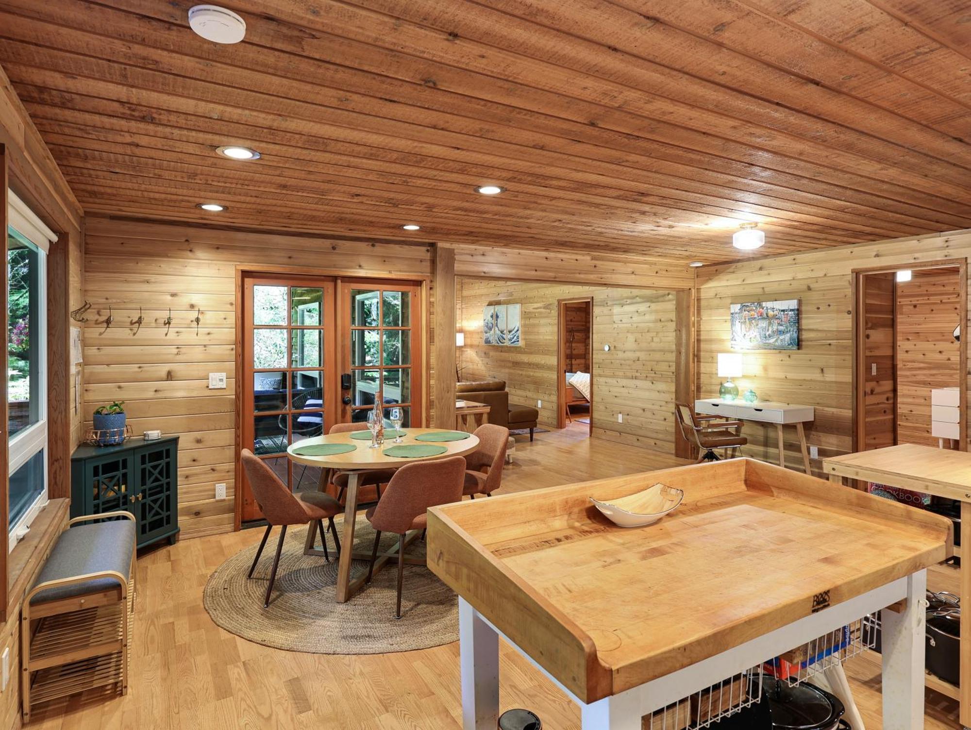 Woods Waves: Luxury Coast Cabin King Beds Pets Tillamook Eksteriør billede
