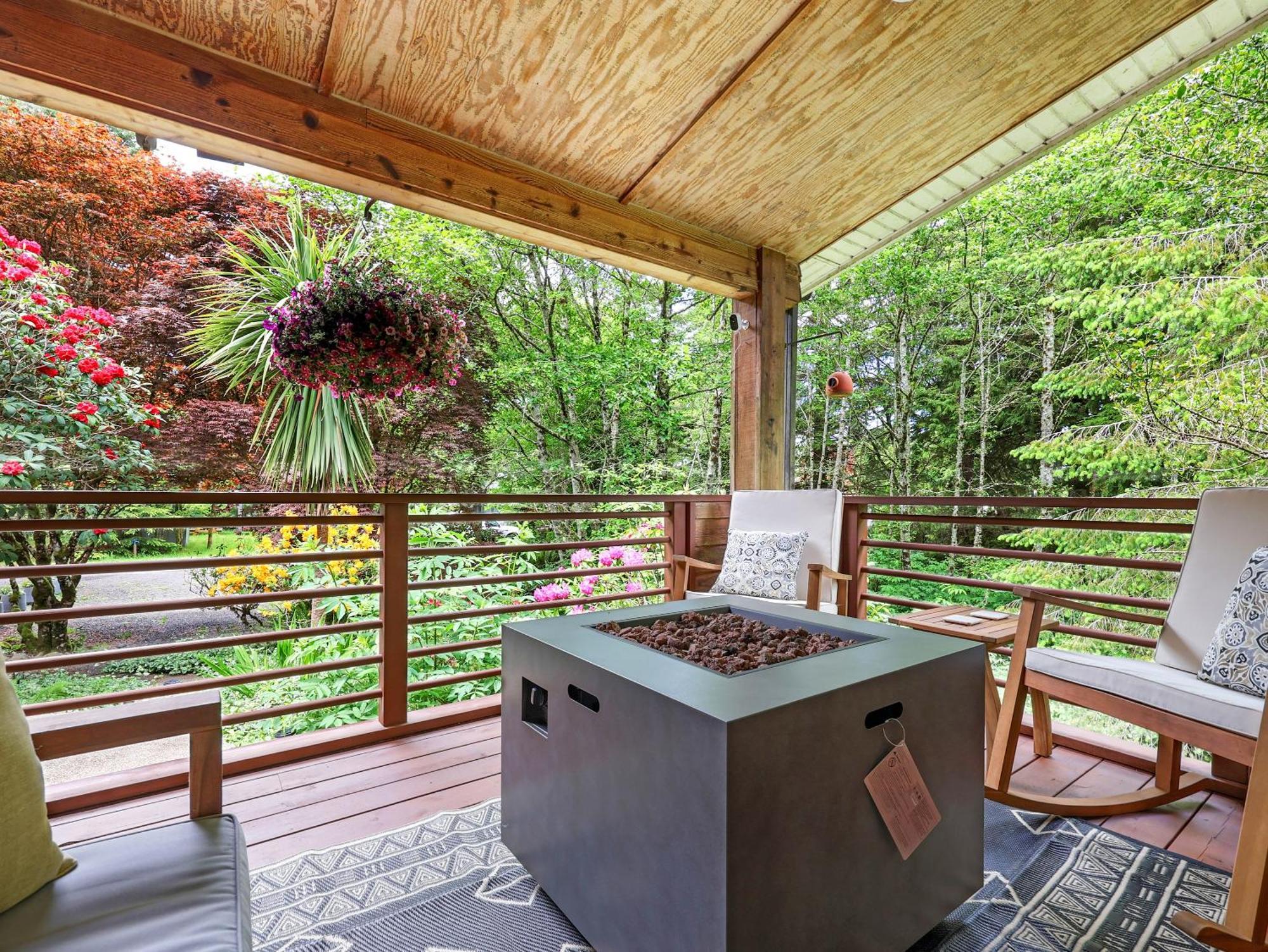 Woods Waves: Luxury Coast Cabin King Beds Pets Tillamook Eksteriør billede